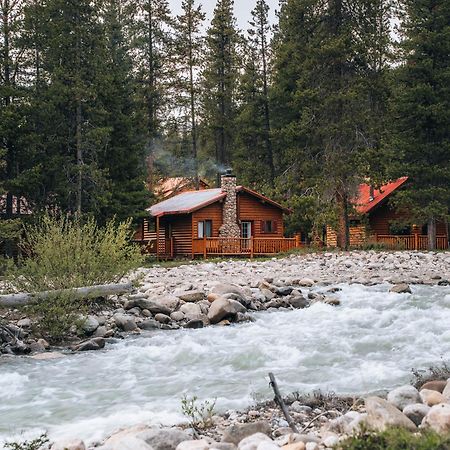 Baker Creek By Basecamp Hotel Lake Louise Exterior photo