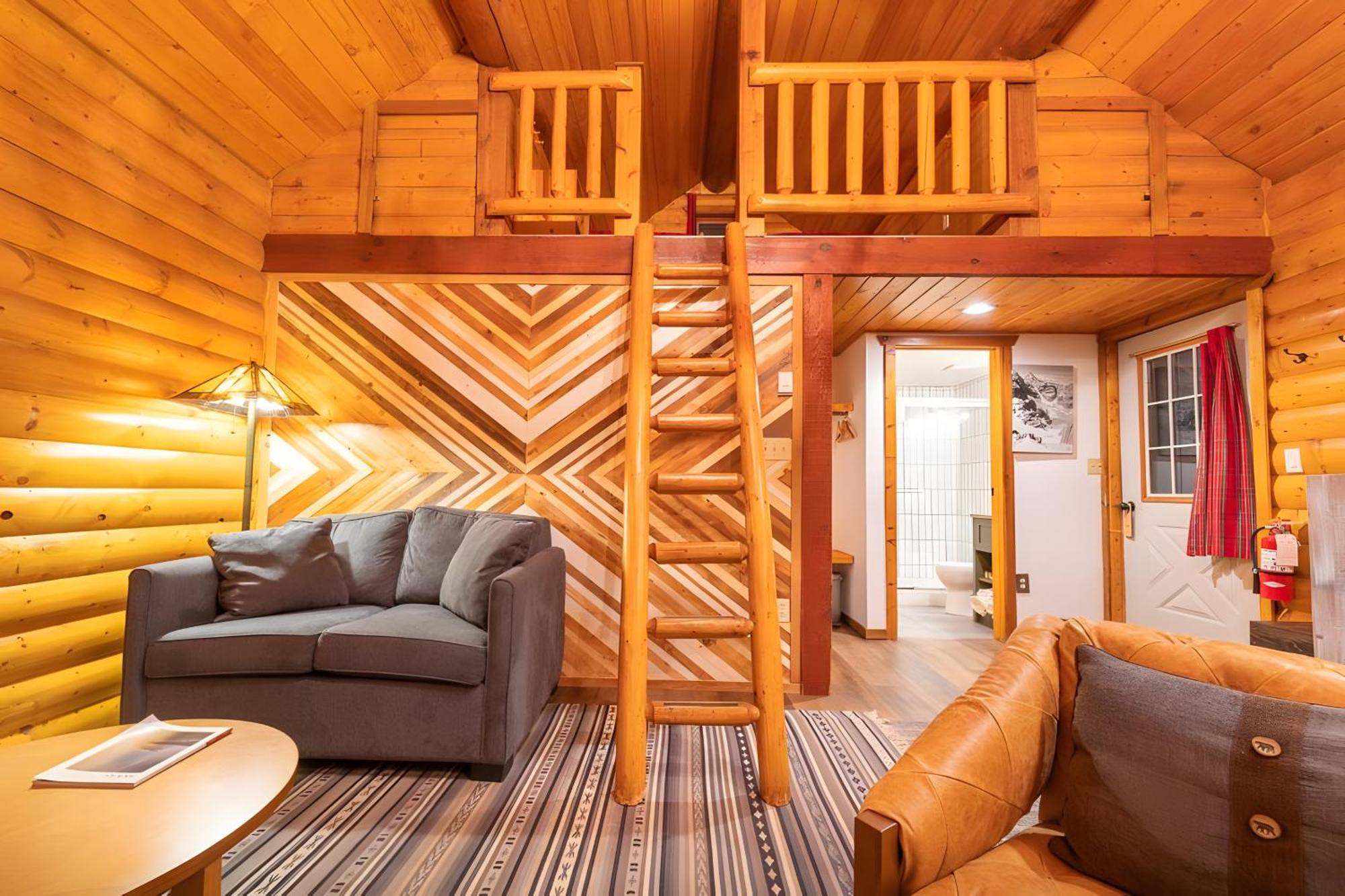 Baker Creek By Basecamp Hotel Lake Louise Exterior photo