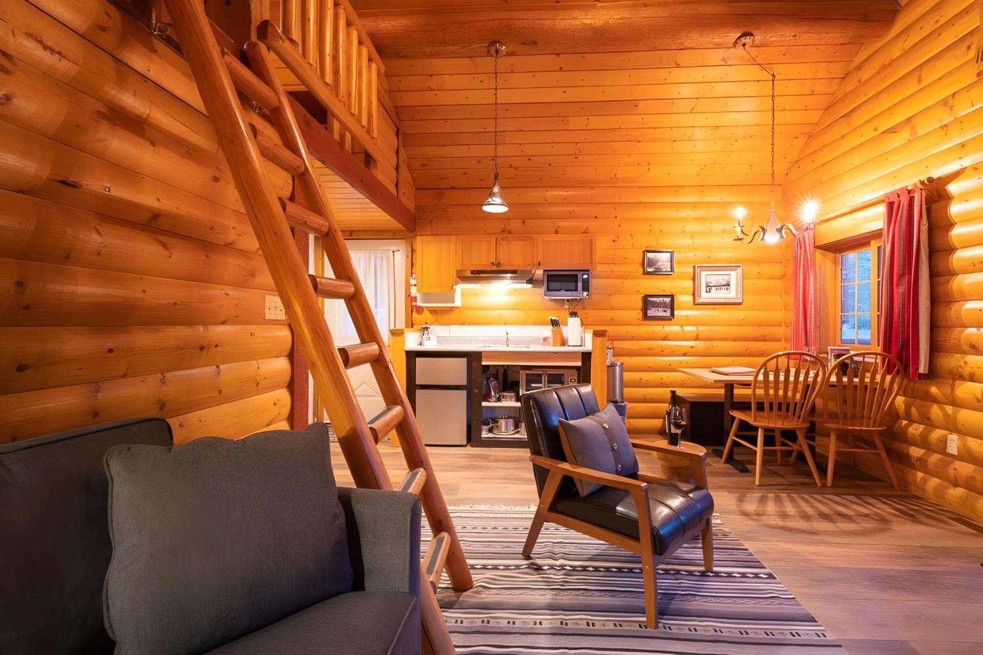 Baker Creek By Basecamp Hotel Lake Louise Exterior photo