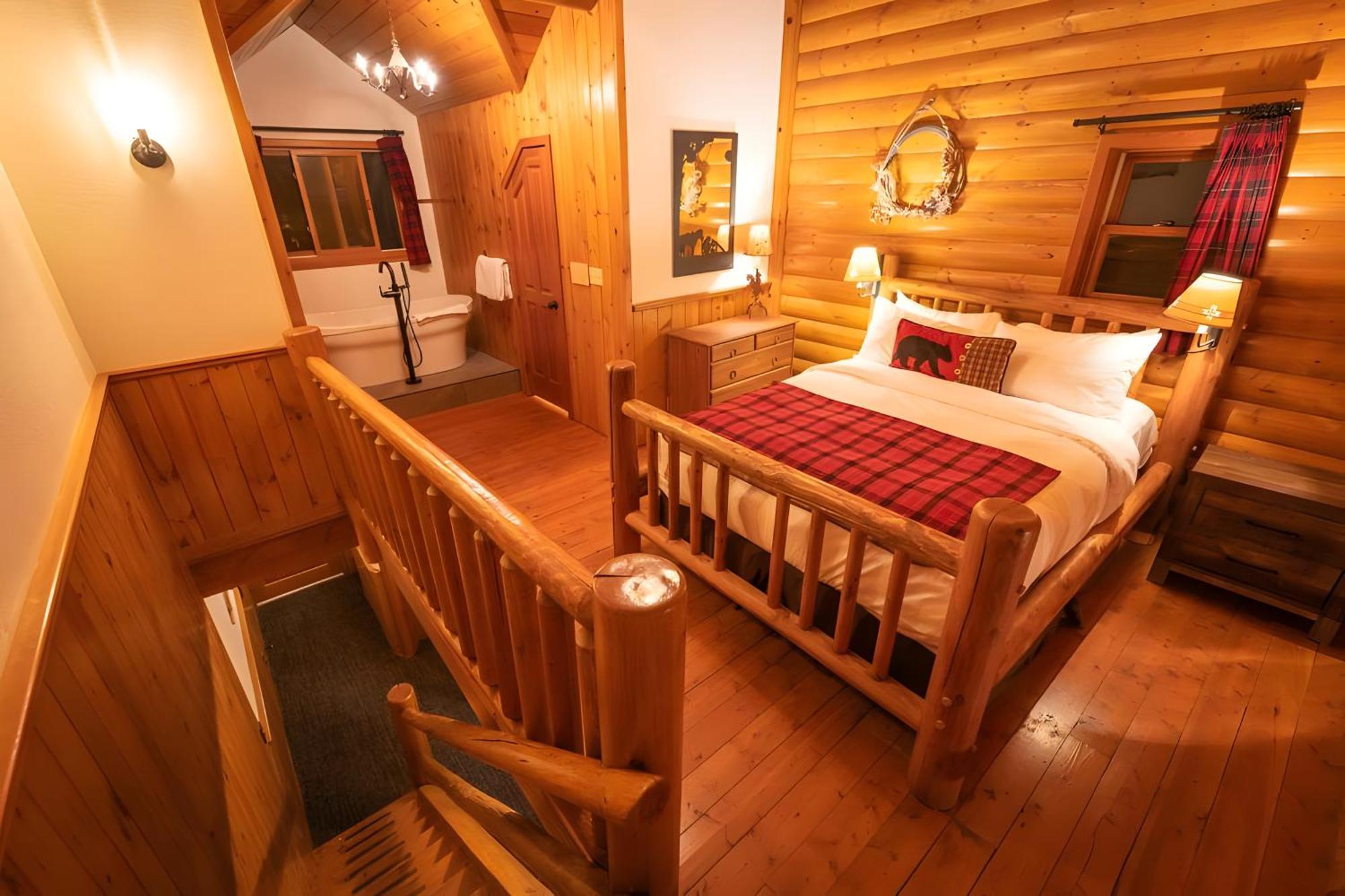Baker Creek By Basecamp Hotel Lake Louise Exterior photo