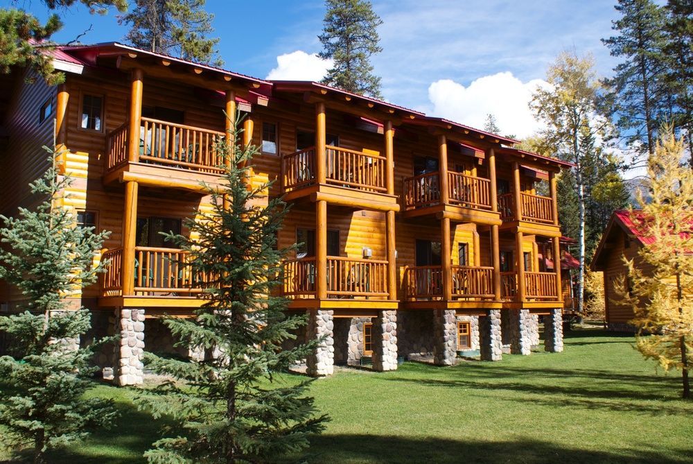 Baker Creek By Basecamp Hotel Lake Louise Exterior photo