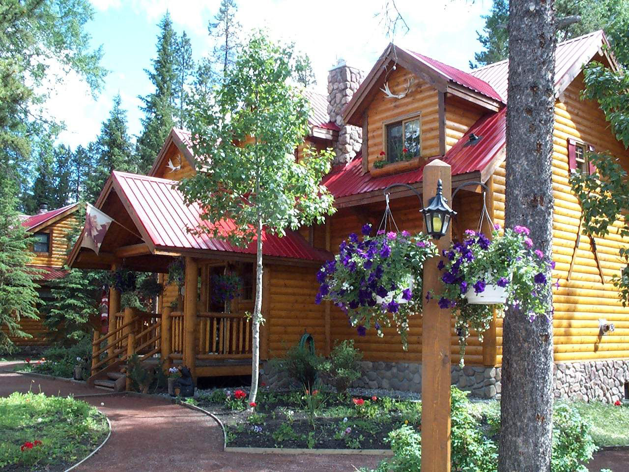 Baker Creek By Basecamp Hotel Lake Louise Exterior photo