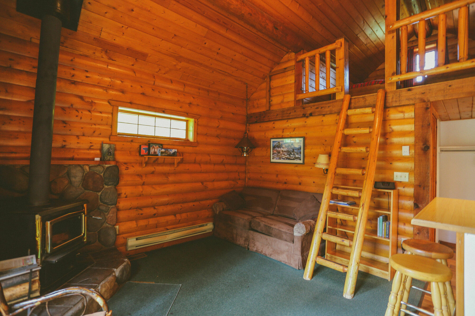 Baker Creek By Basecamp Hotel Lake Louise Exterior photo